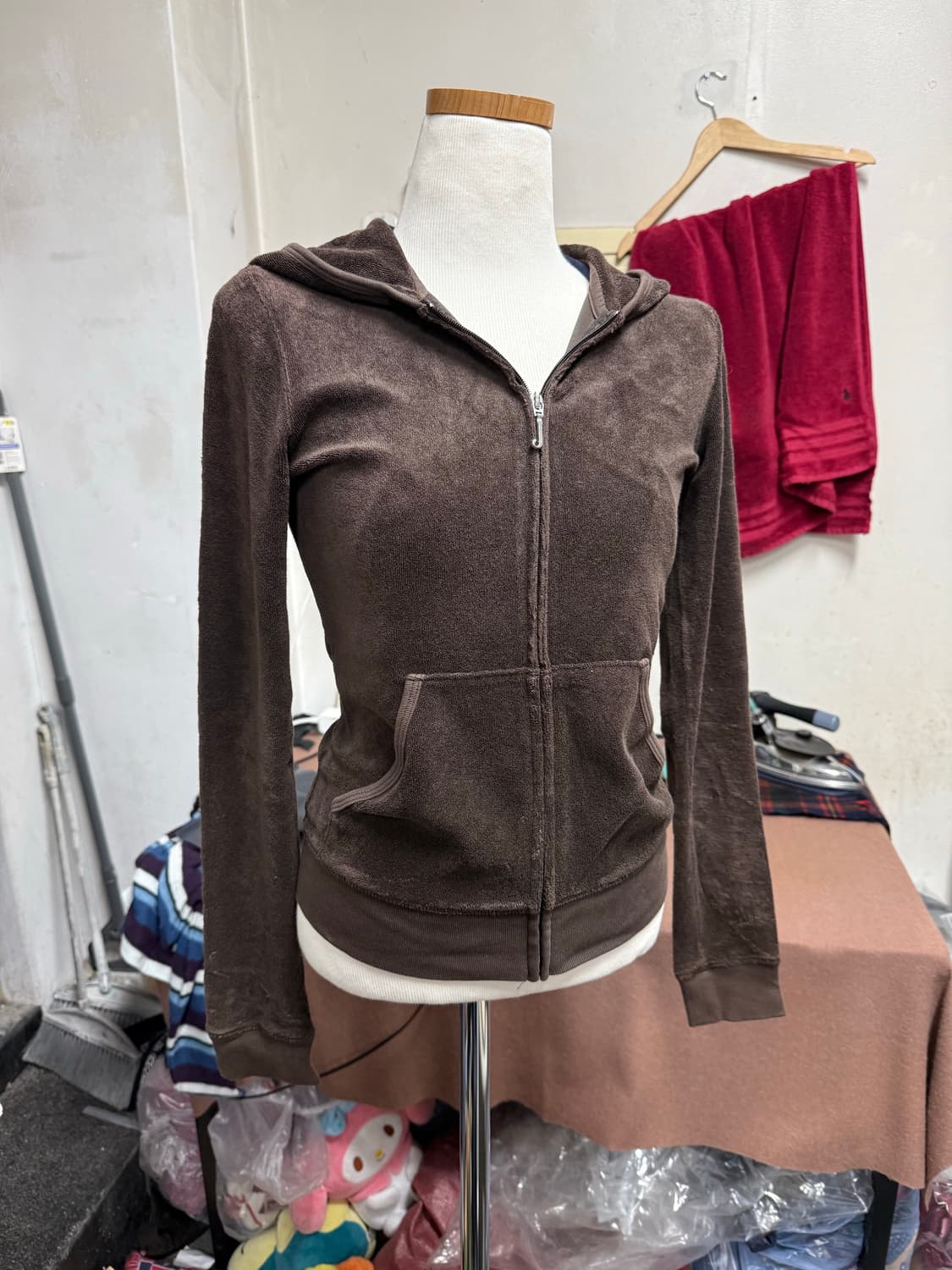 쥬시꾸뛰르 백로고 딱붙 벨벳 후드집업 상품이미지6