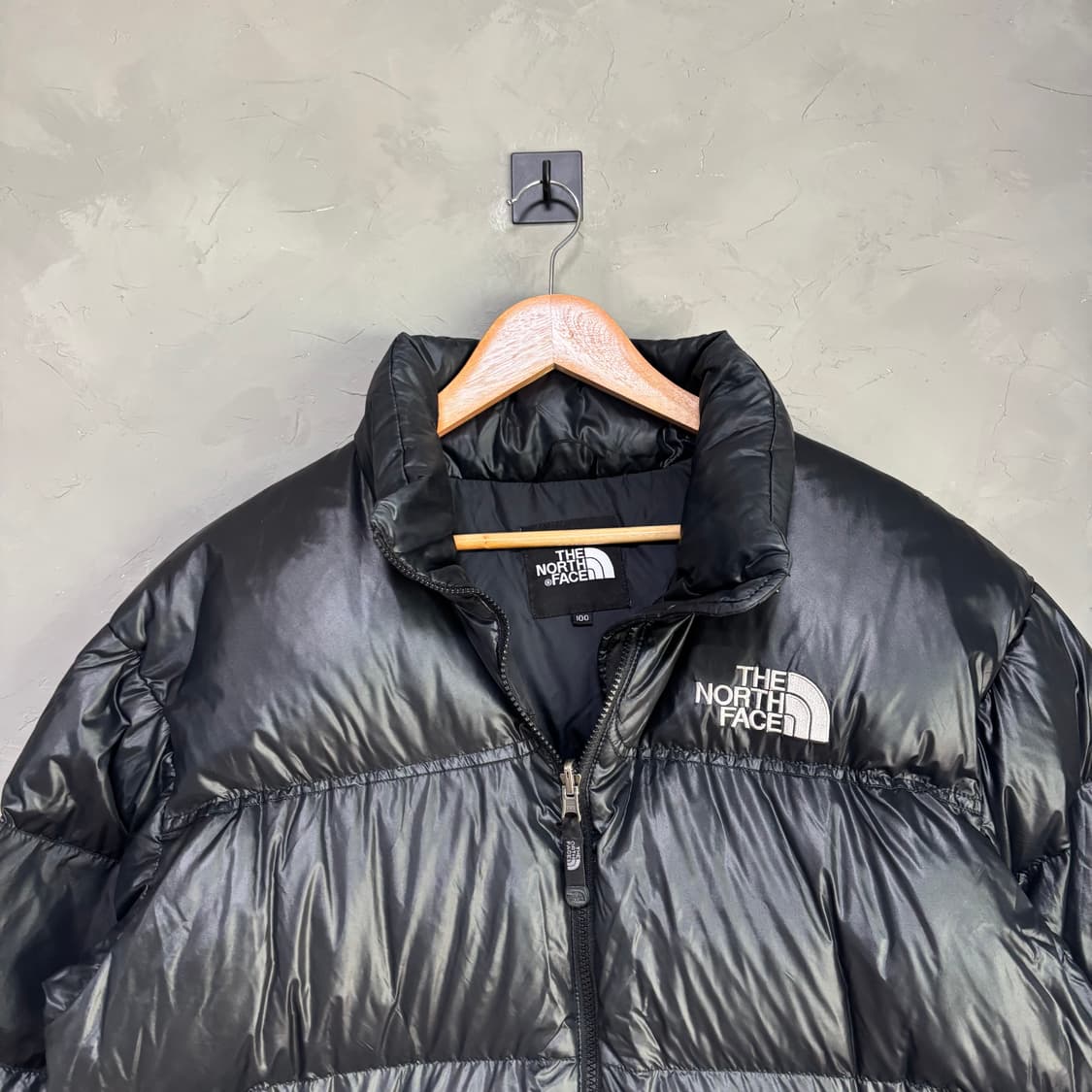 노스페이스 700 눕시 유광 구스다운 패딩 블랙 상품이미지2