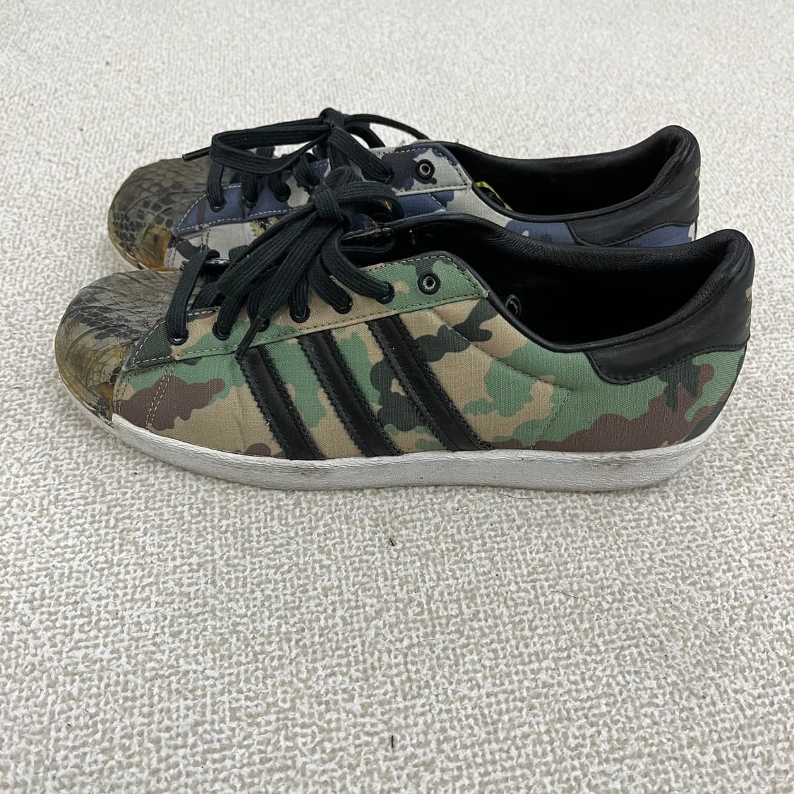 [265] 아디다스 슈퍼스타 80s 오디티 카모플라쥬 운동화 신발 011 상품이미지2