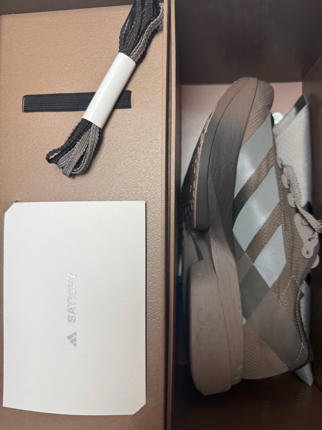 260 아디다스 x 새티스파이 아디제로 아디오스 프로 4 브라운 상품이미지1