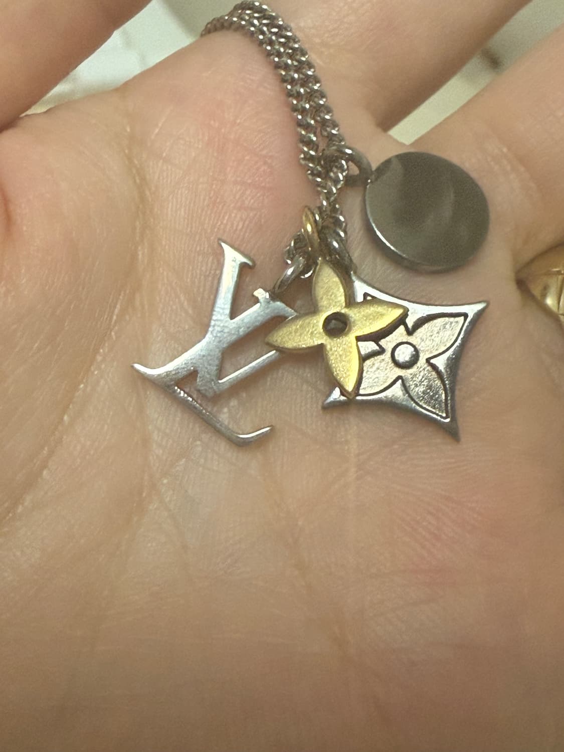 루이비통 인스팅트 목걸이 상품이미지4