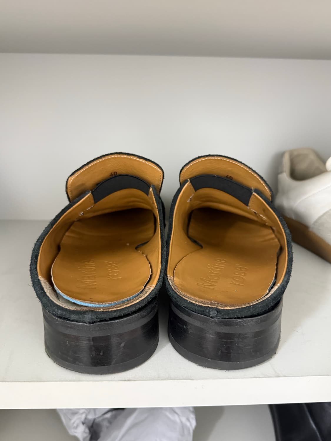 마틴 로즈 스웨이드 체인 뮬 40 상품이미지3