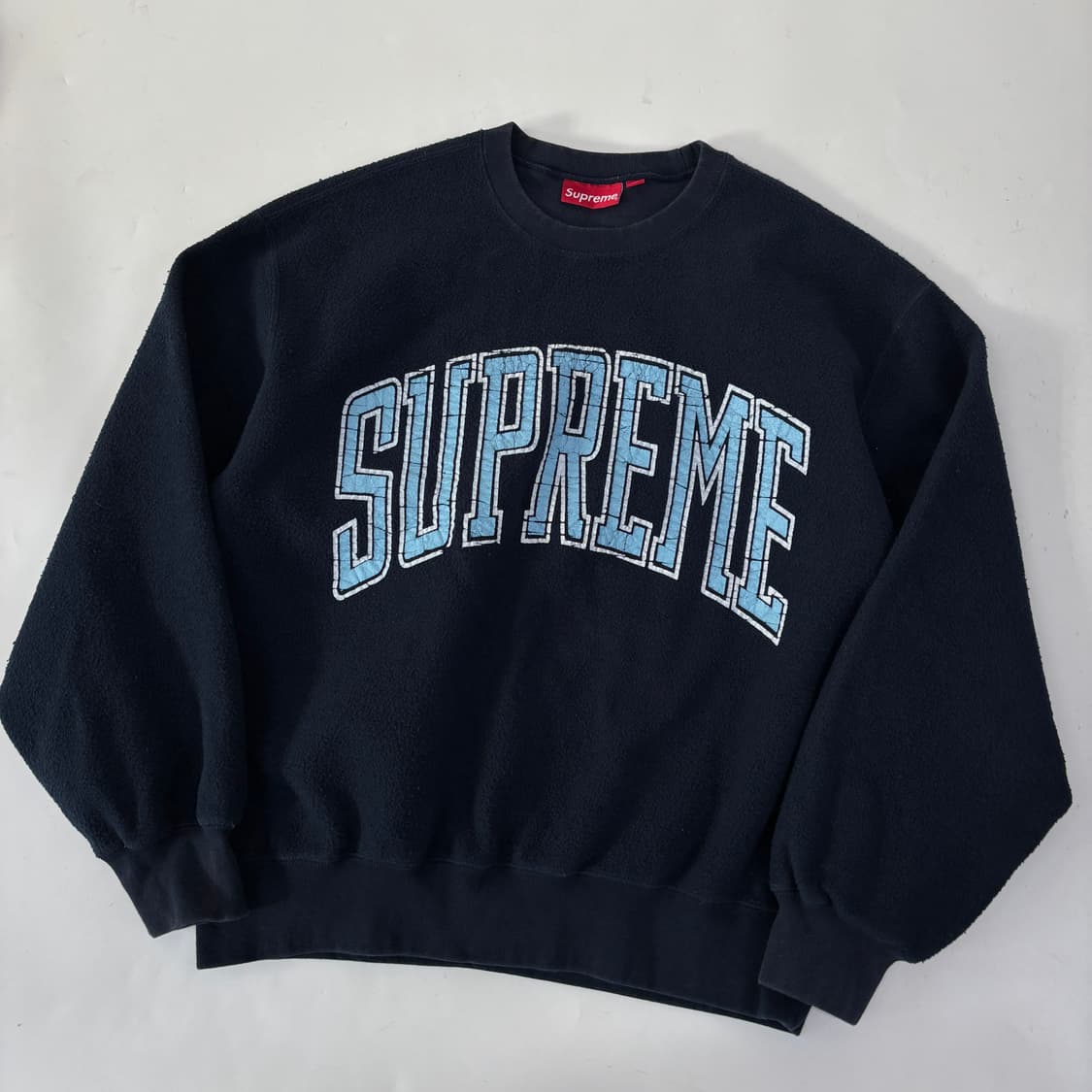 슈프림 23FW 인사이드아웃 맨투맨 네이비 상품이미지1