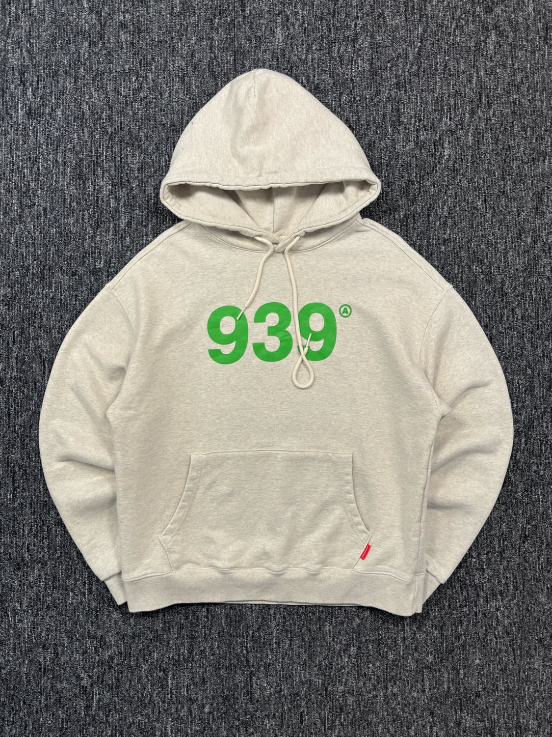 아카이브 볼드 939 후드티 상품이미지3