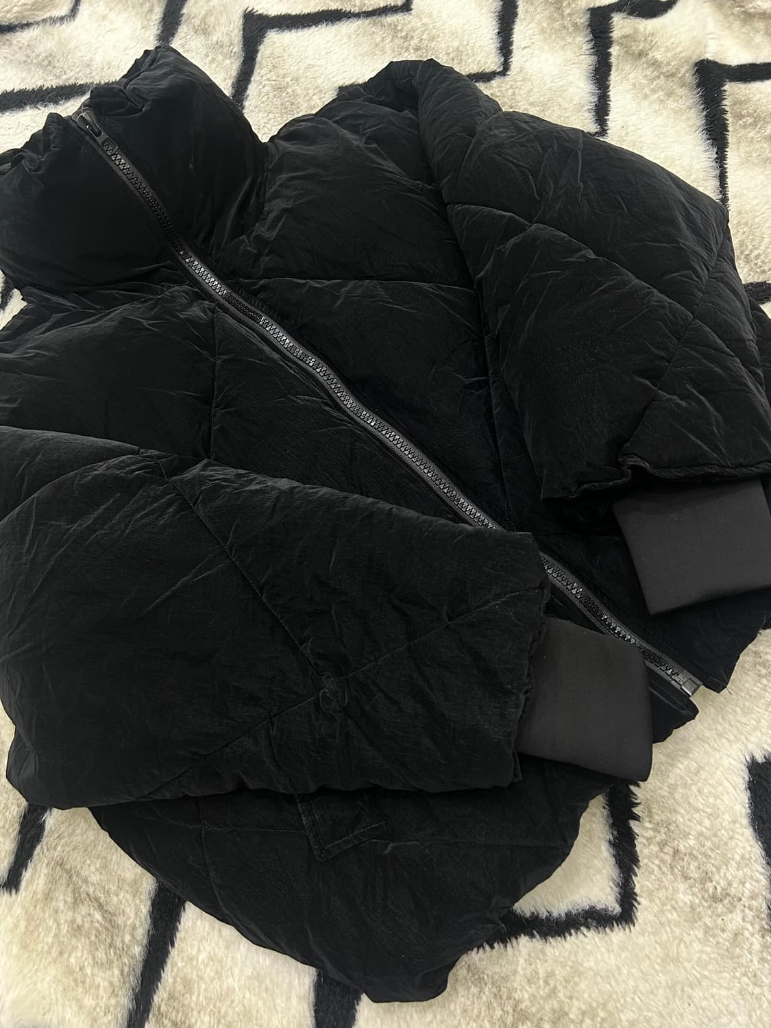 [한국M]ZARA 오버핏 하이넥 숏패딩/블랙 상품이미지1