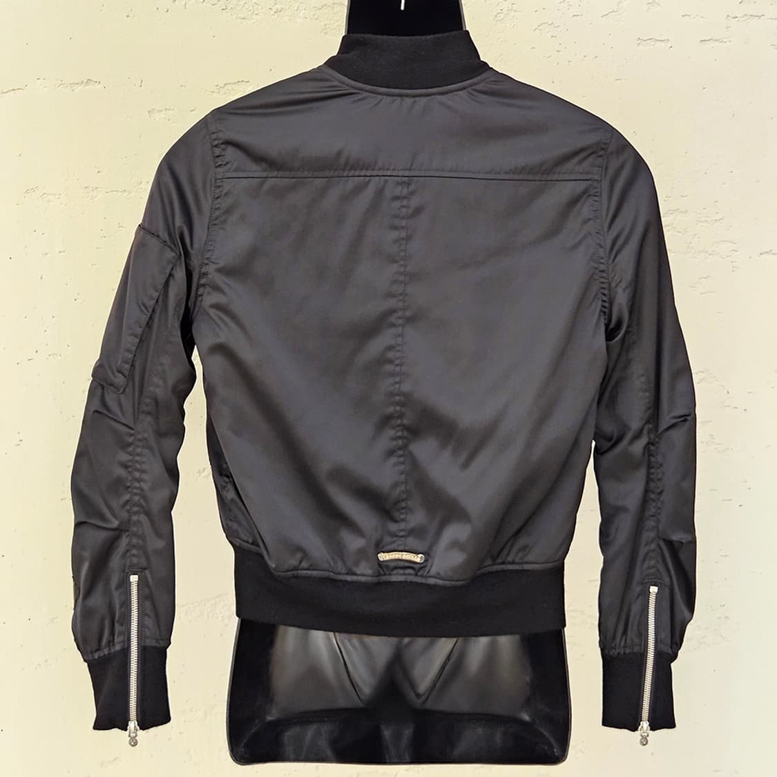 [S] 크롬하츠 크로스 레더패치 대거 봄버 블랙 C0101C013 상품이미지3