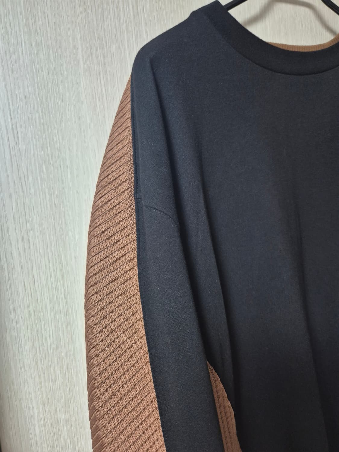 (21년) 시스템 옴므 배색 맨투맨 긴팔 니트배색 맨투맨 105 상품이미지4