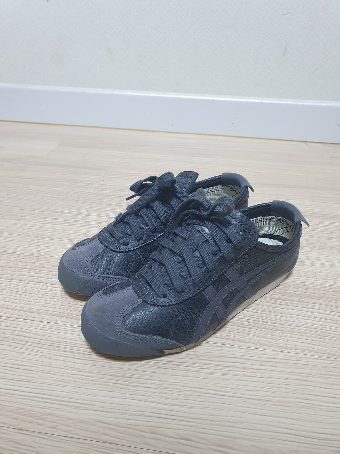 오니츠카타이거 멕시코66 스니커즈 225 상품이미지4