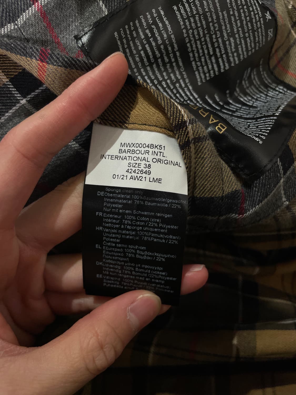 바버 인터내셔널 21A/W 블랙 금장 버튼 왁스 자켓 상품이미지9