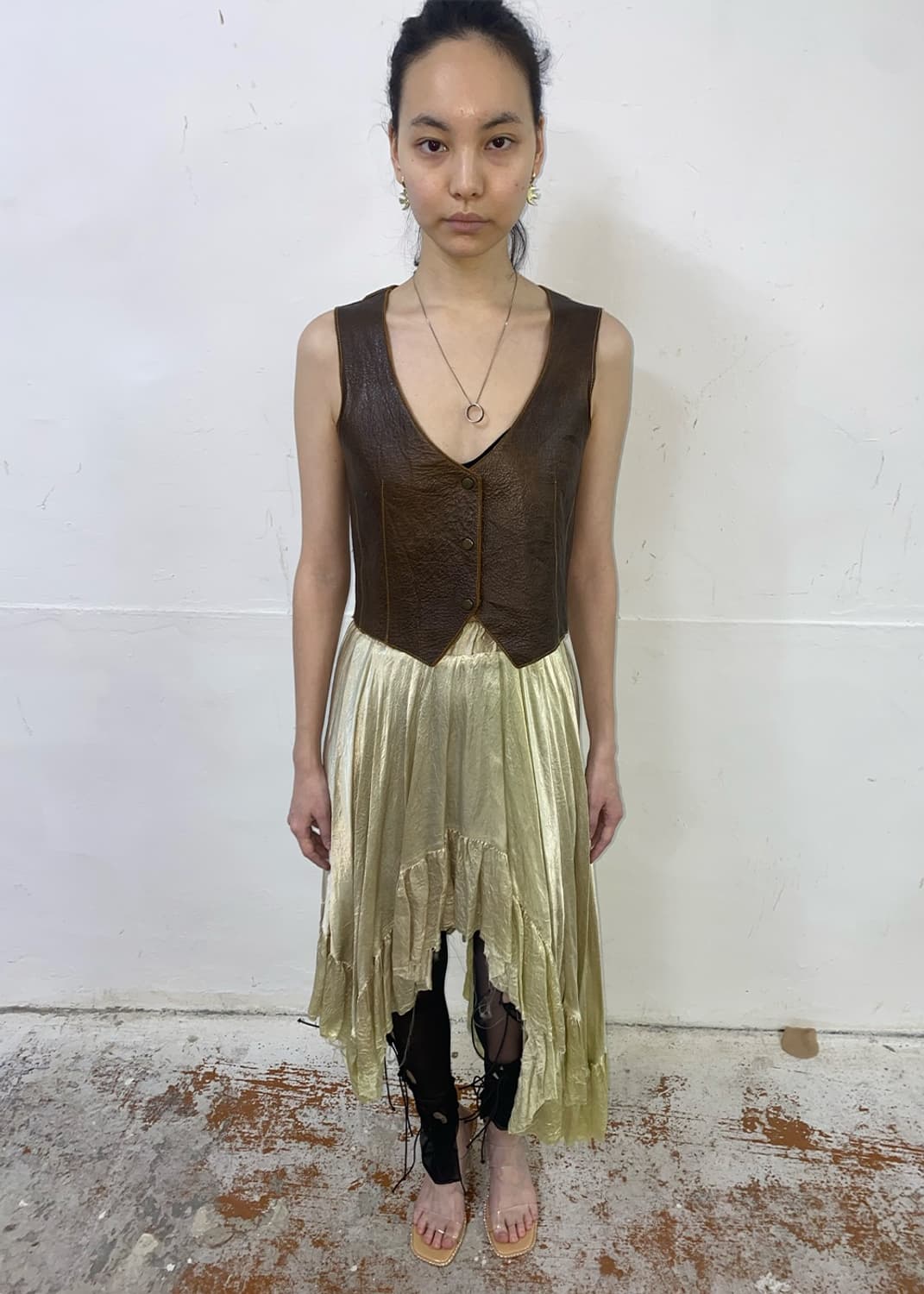 Irregular Hem Poly-Silk Shimmer Skirt 상품이미지6