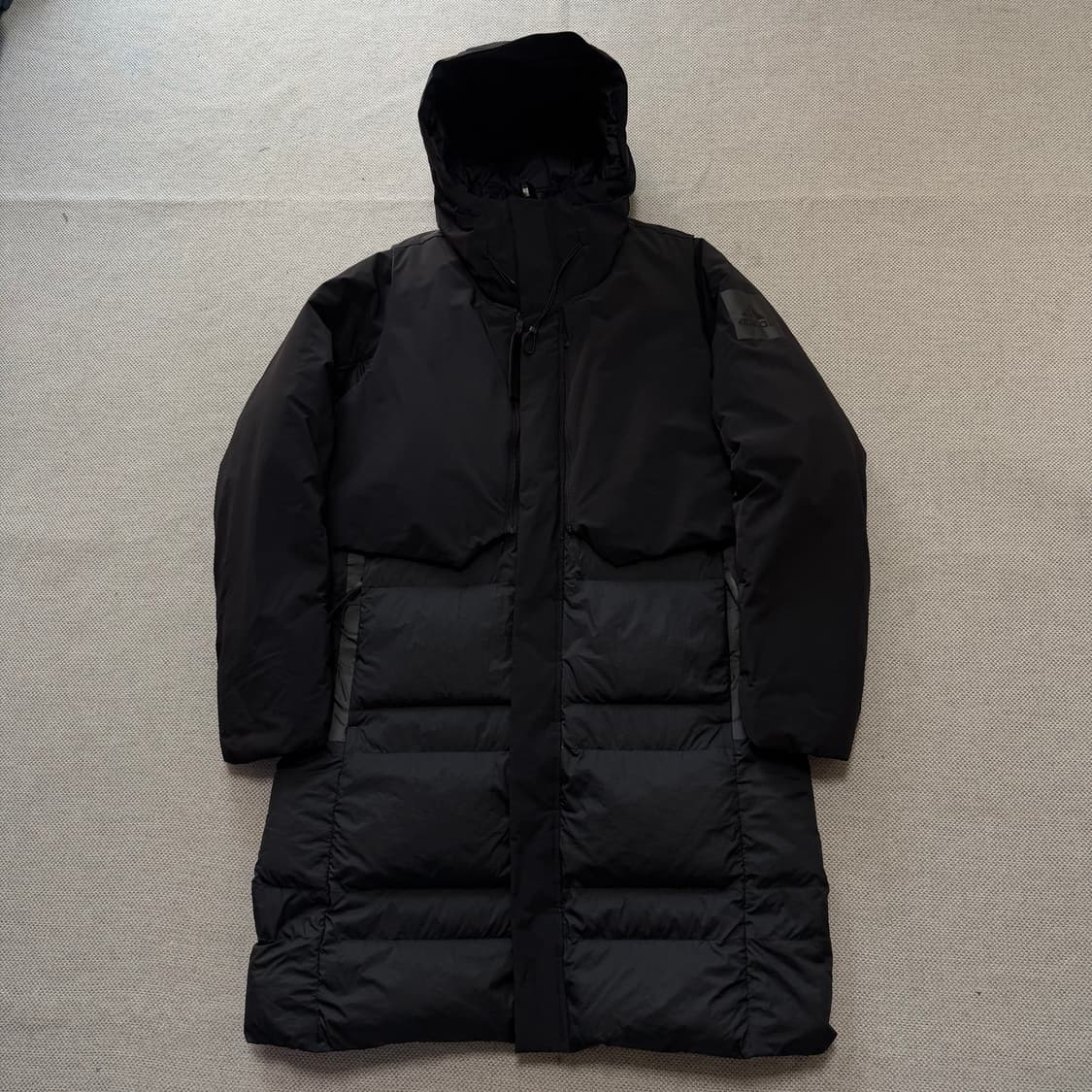 아디다스 x HUMAN RACE 롱패딩 (조끼 탈부착 가능) 상품이미지1