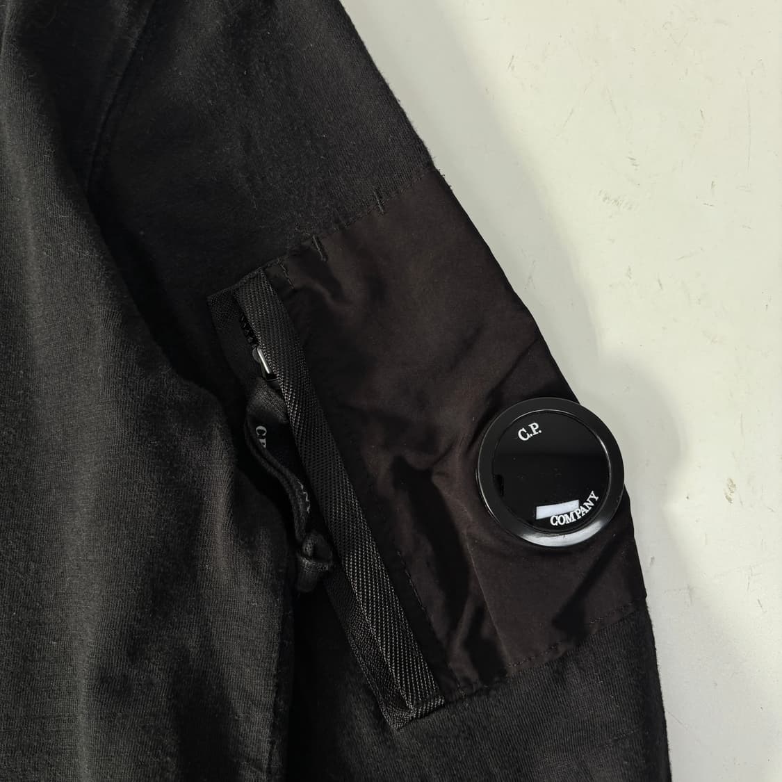 C.P company 씨피 컴퍼니 맨투맨 상품이미지7