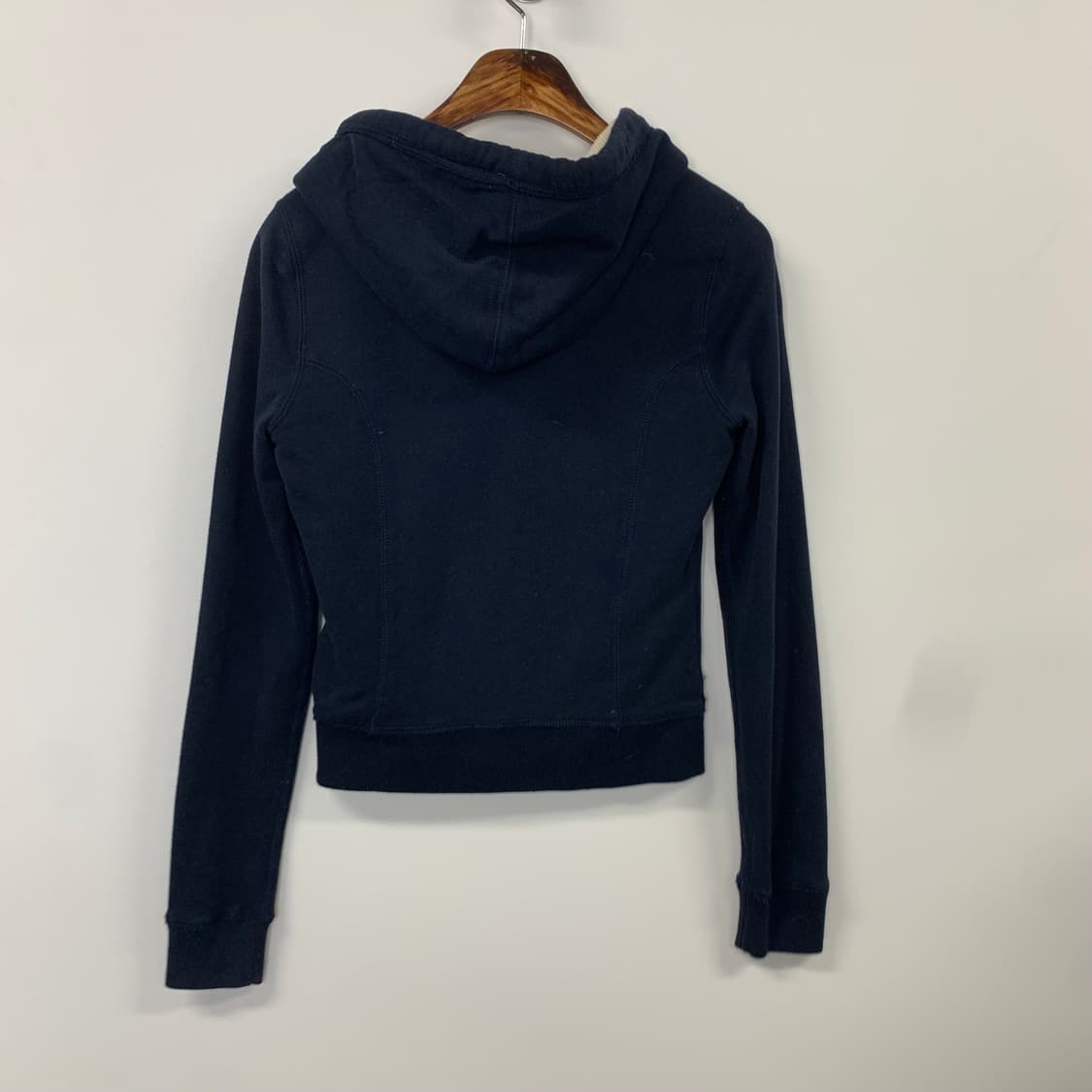 아베크롬비 산양로고 y2k 와투케 네이비 버튼딱붙 후드집업 상품이미지3