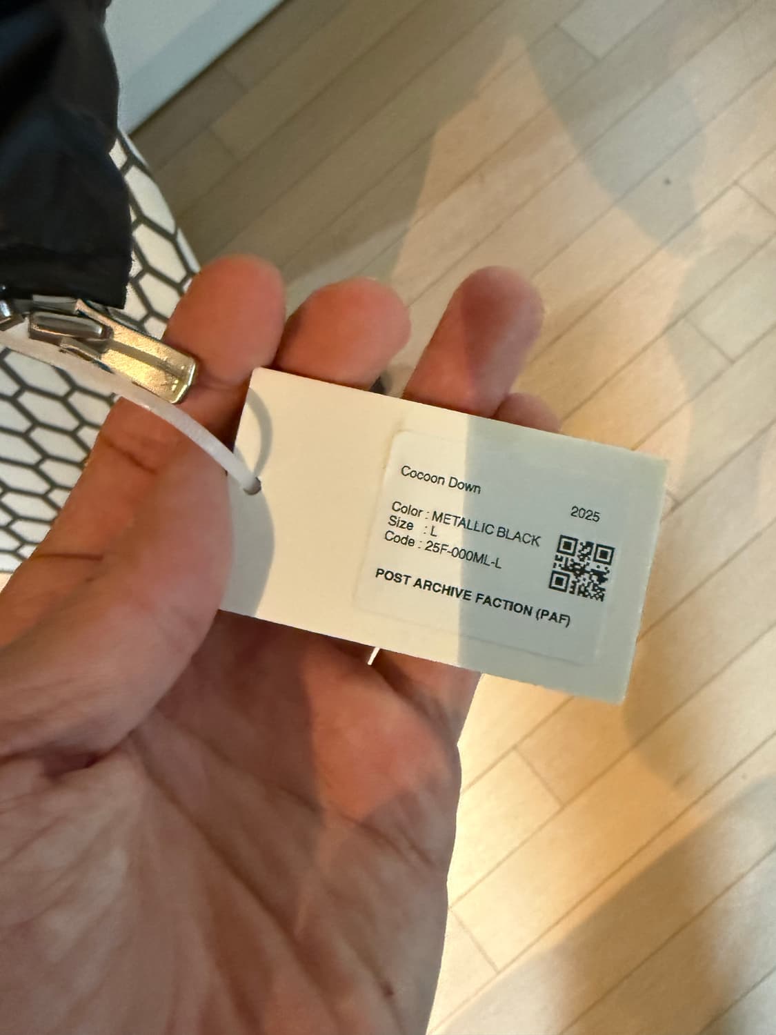포스트 아카이브 팩션(파프) 코쿤 패딩 메탈릭블랙 상품이미지4