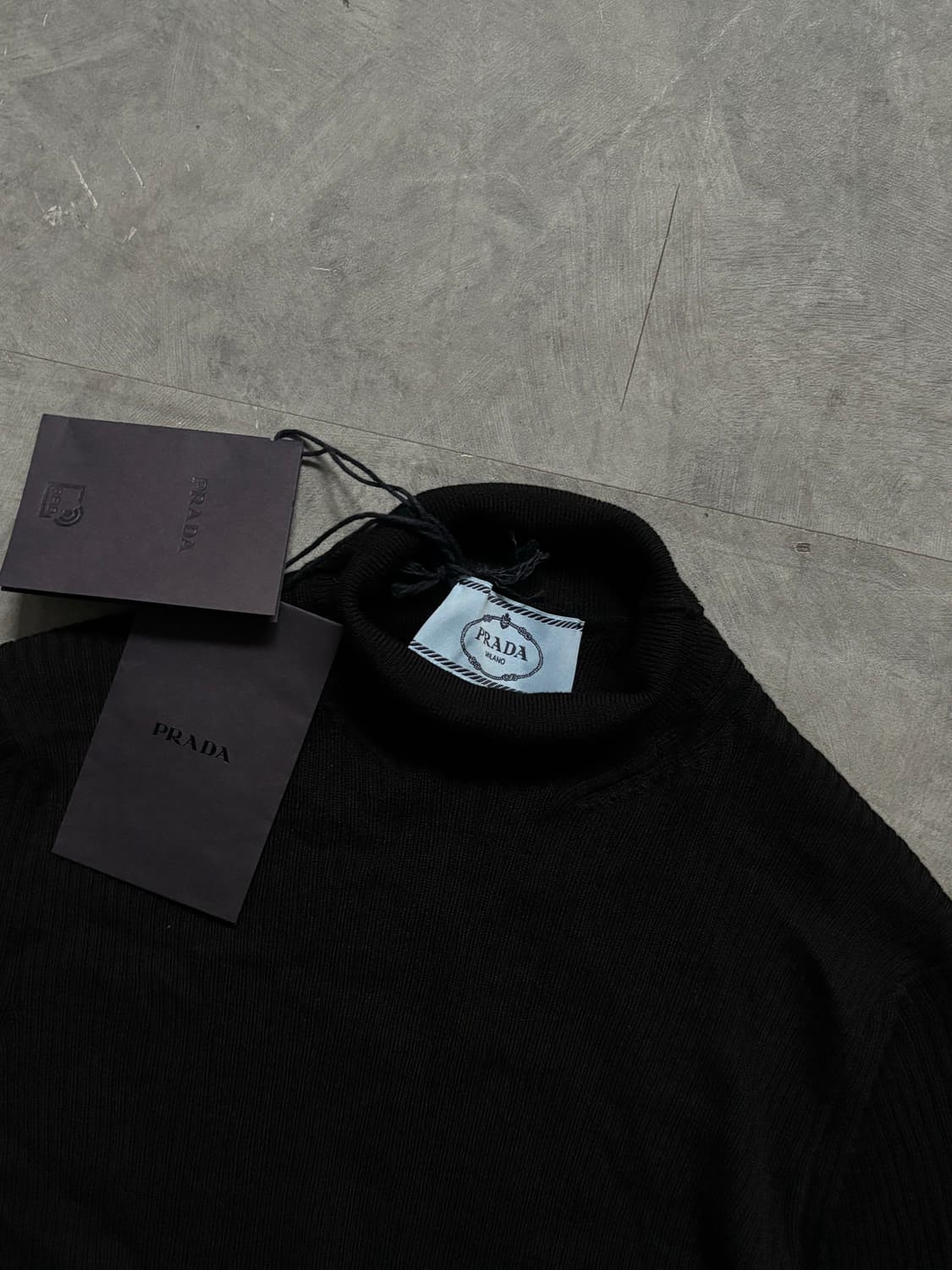 Prada 프라다 블랙 터틀넥 울 니트  상품이미지8