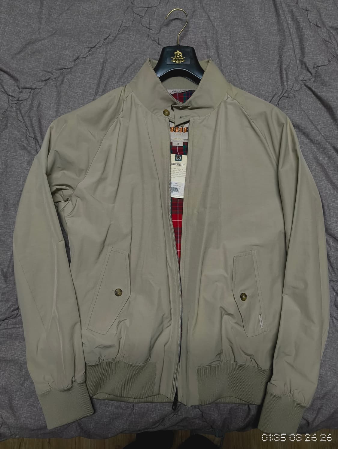 바라쿠타 어센틱핏 베이지 42 상품이미지1