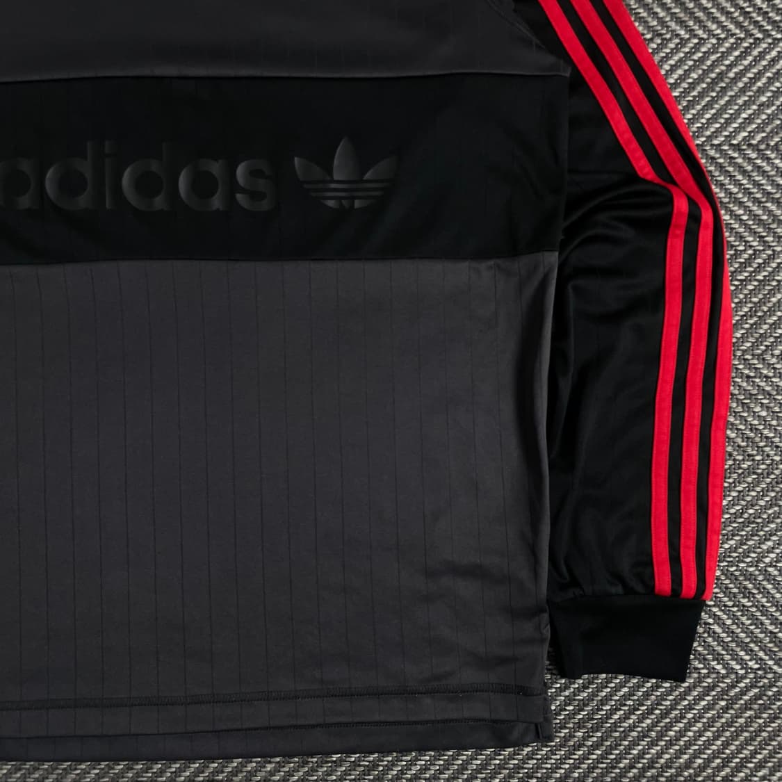 아디다스 빅로고 쓰리 스트라이프 트레이닝 탑y 2981 상품이미지3