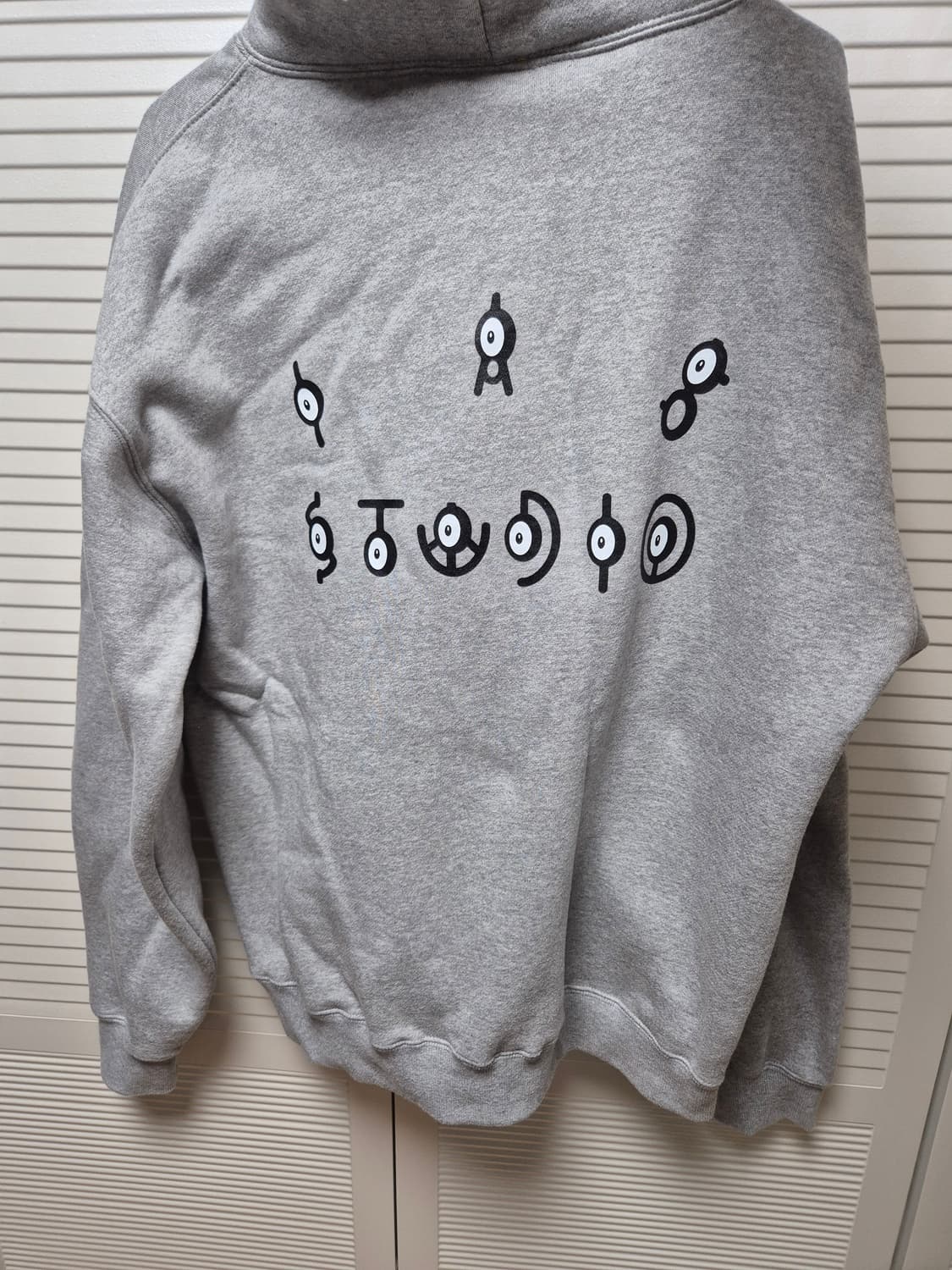 아이앱 스튜디오 x 포켓몬 안농 후드 그레이 L 상품이미지3