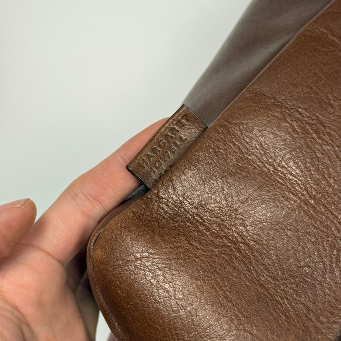 마가렛호웰 가죽 토트백 상품이미지5