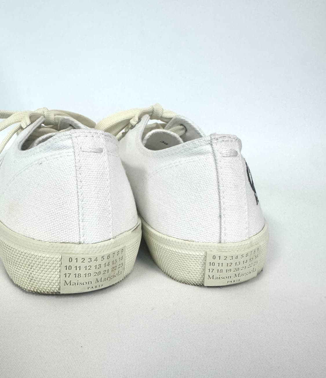 MAISON MARGIELA 메종 마르지엘라 화이트 캔버스 타비 스니커즈 상품이미지4