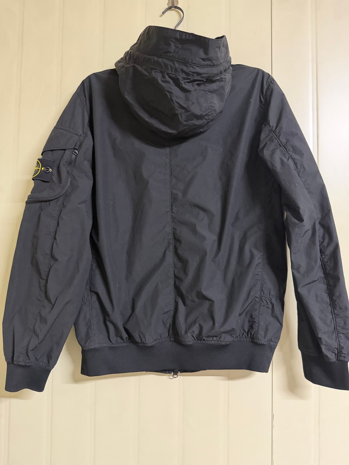 스톤아일랜드 나슬란 라이트 와트로 후드 자켓 m 상품이미지2