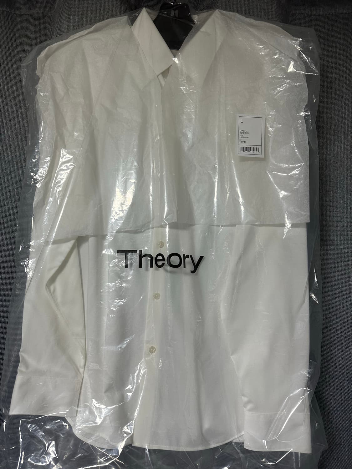 띠어리 스트럭쳐 니트 실베인 셔츠 L 사이즈 판매합니다. 상품이미지2