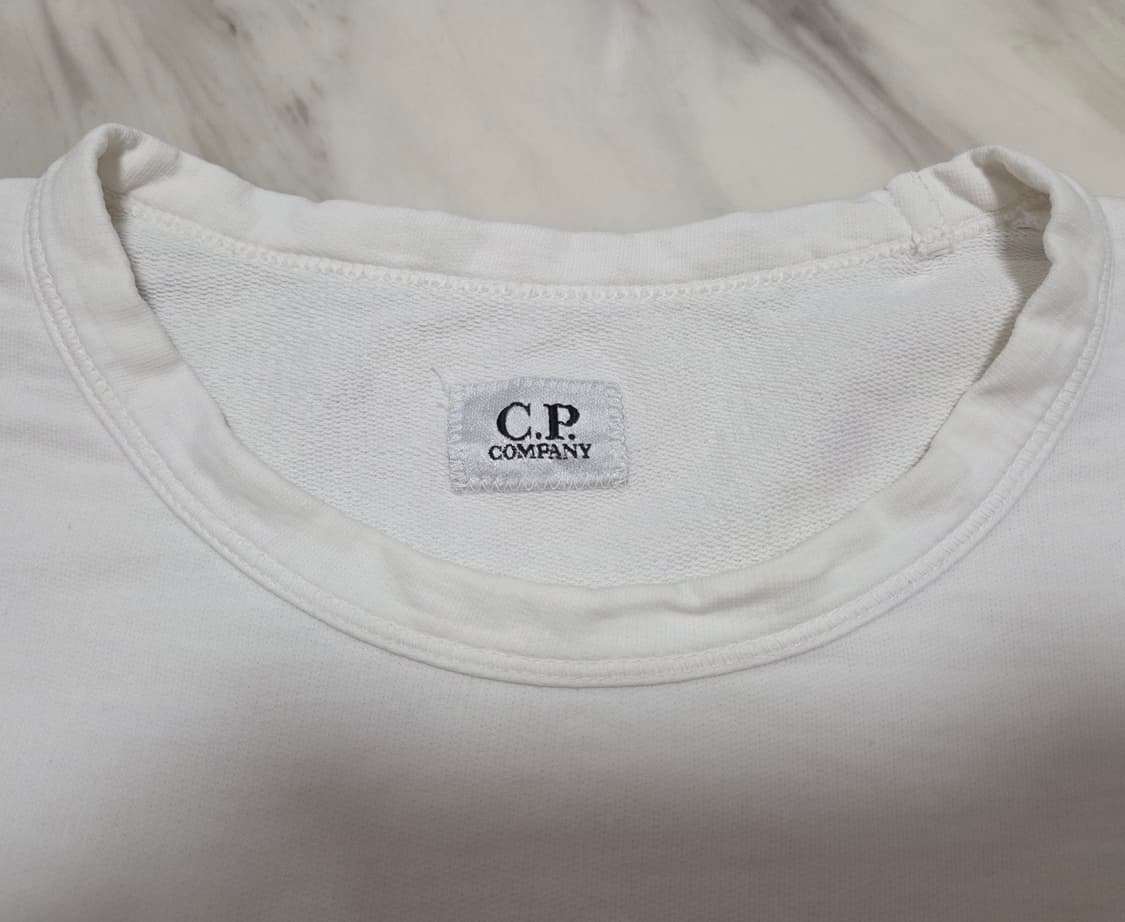 씨피컴퍼니 렌즈 맨투맨 상품이미지4