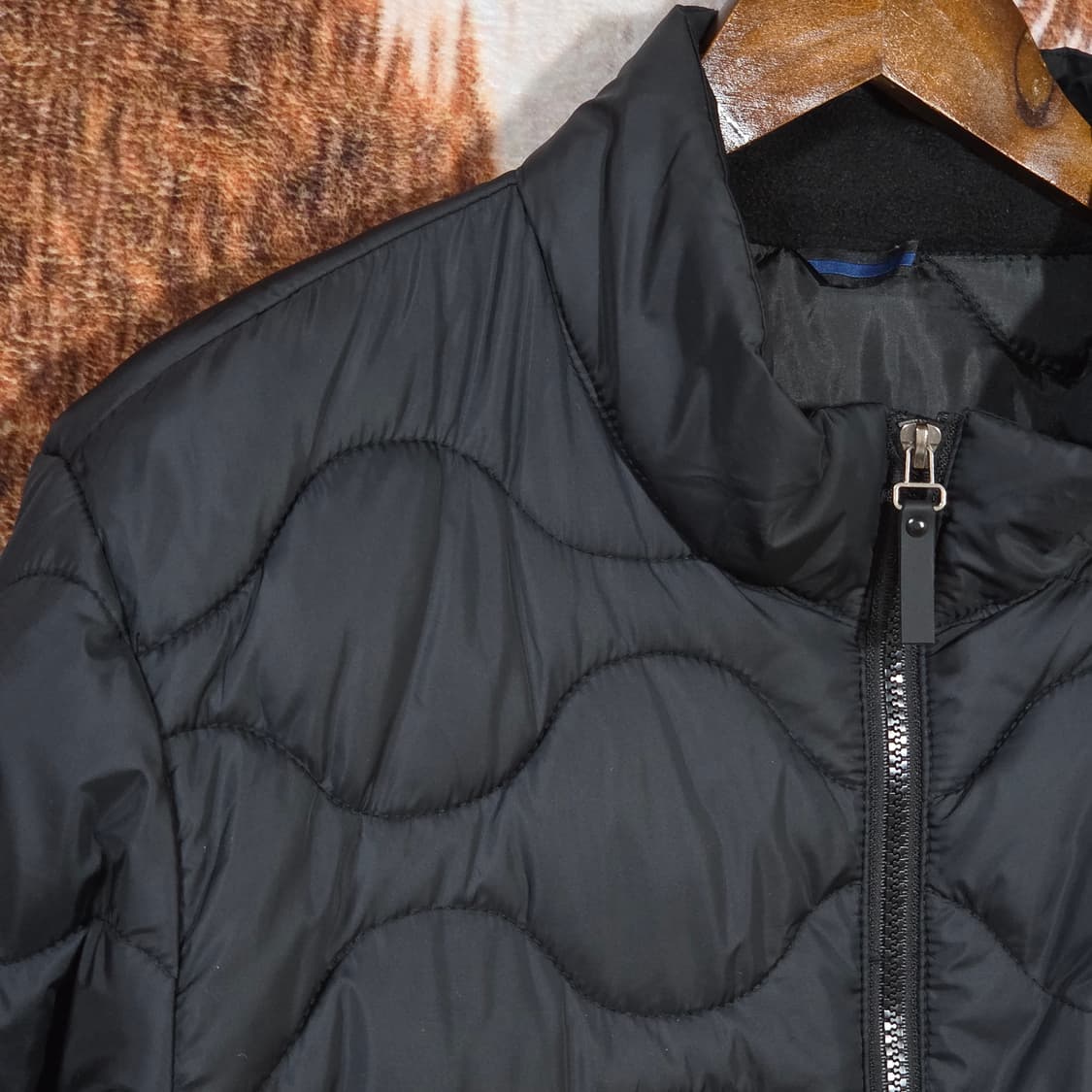 블랙 누빔 퀼팅 경량 패딩 상품이미지2