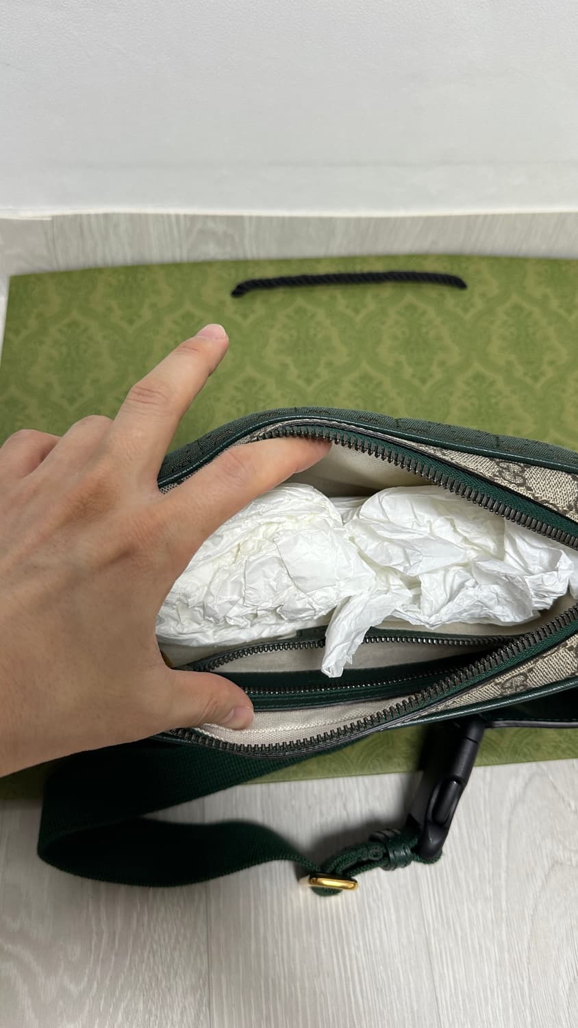 구찌 벨트백 M사이즈 정품 새상품 정가 174만원 상품이미지5