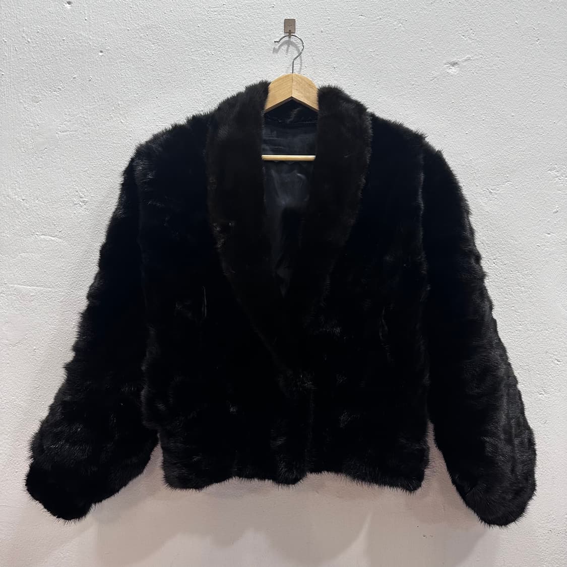 블랙 밍크 크롭 퍼자켓L 상품이미지9