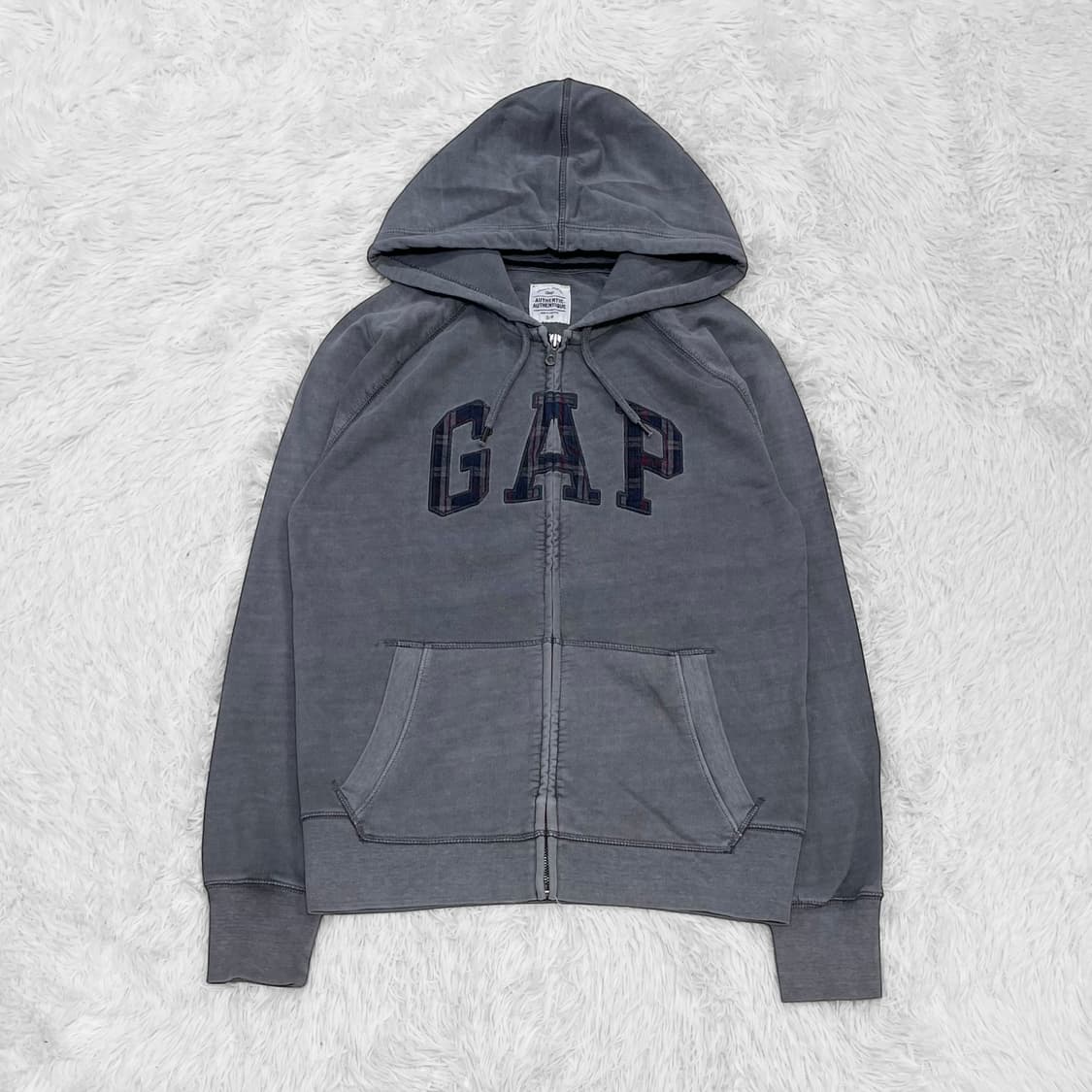 갭 Gap 스펠 로고 후드집업 피그먼트 그레이 상품이미지2