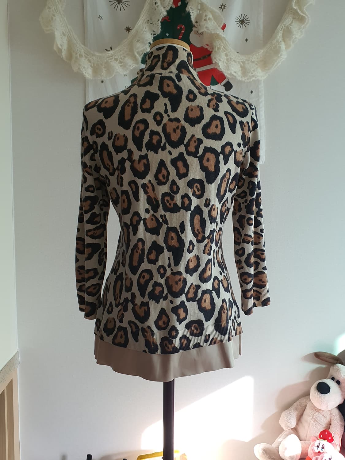 [갸루] 레오파드 패턴 폴라넥 긴팔 티셔츠 캐시미어 상품이미지7