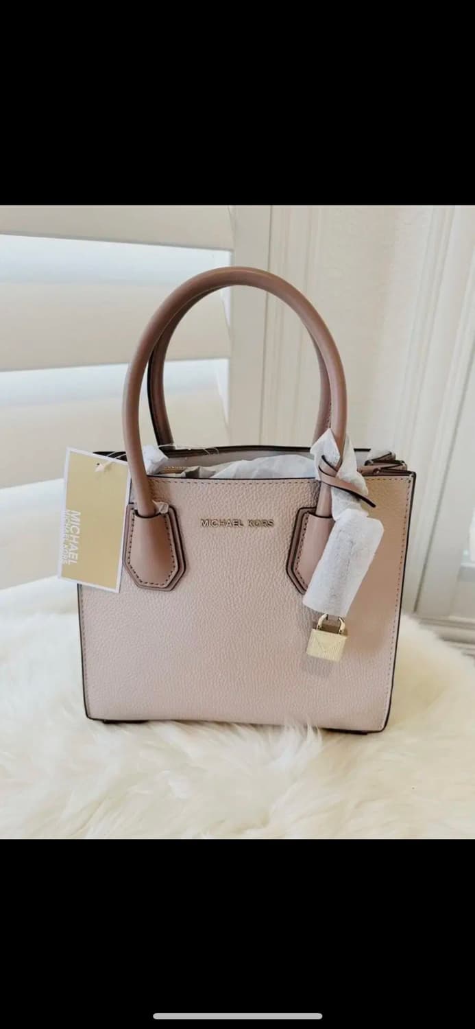 마이클코어스 가방 메신저 크로스백 핸드백핑크베이지 michael kors 상품이미지1
