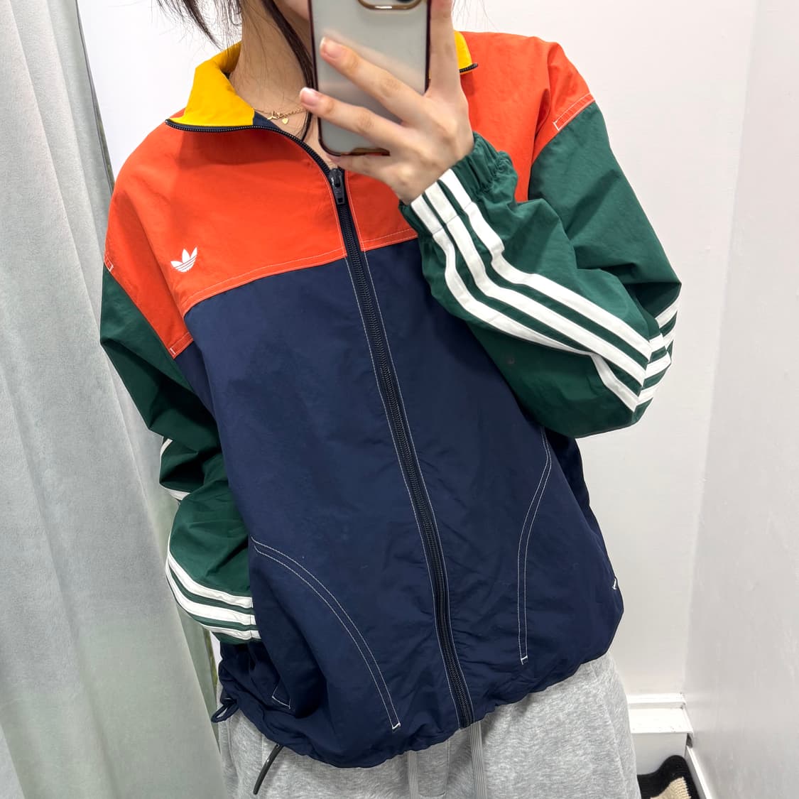 아디다스 배색 스티치 바람막이 상품이미지2