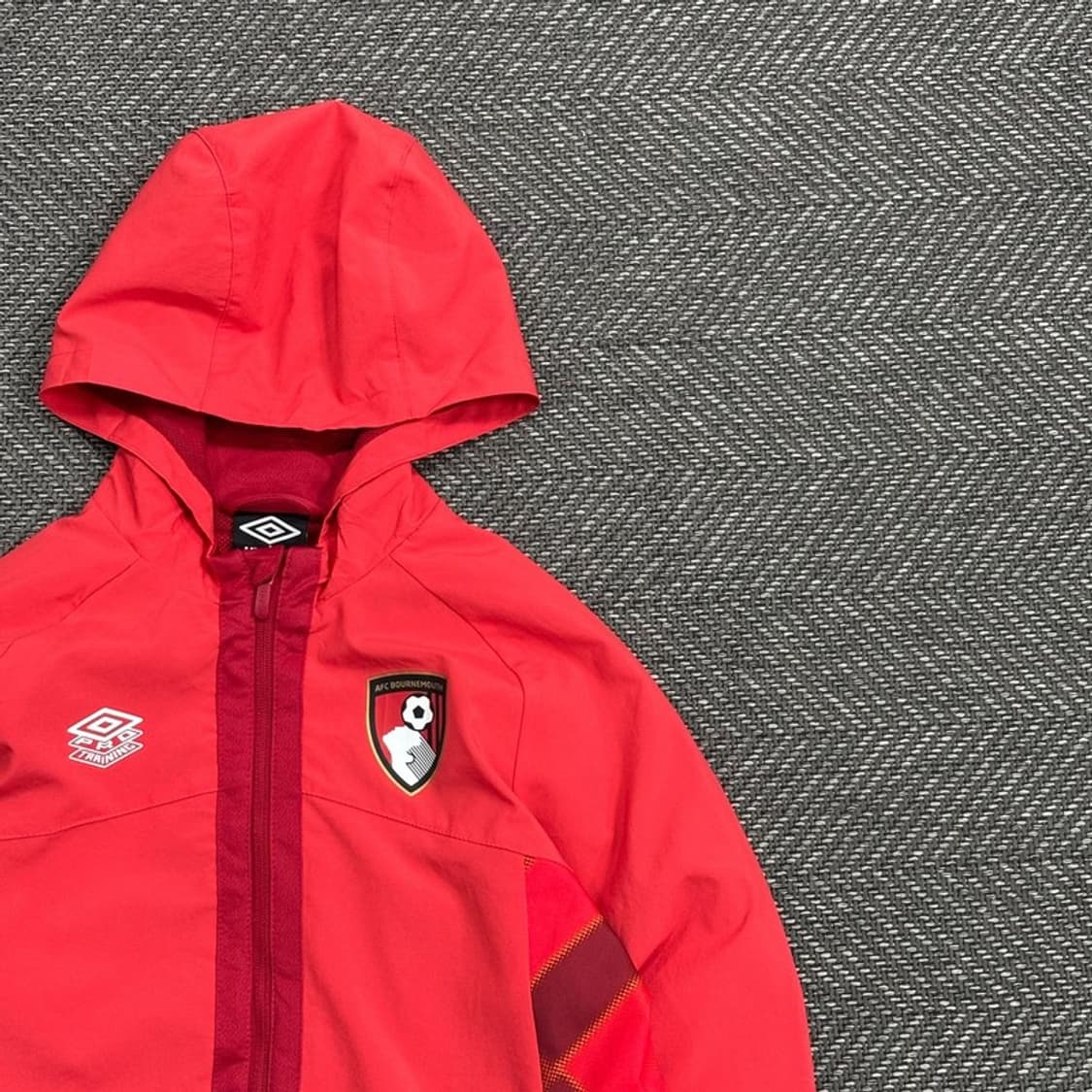 엄브로 키즈 본머스 로고 축구 바람막이 V0500 상품이미지4