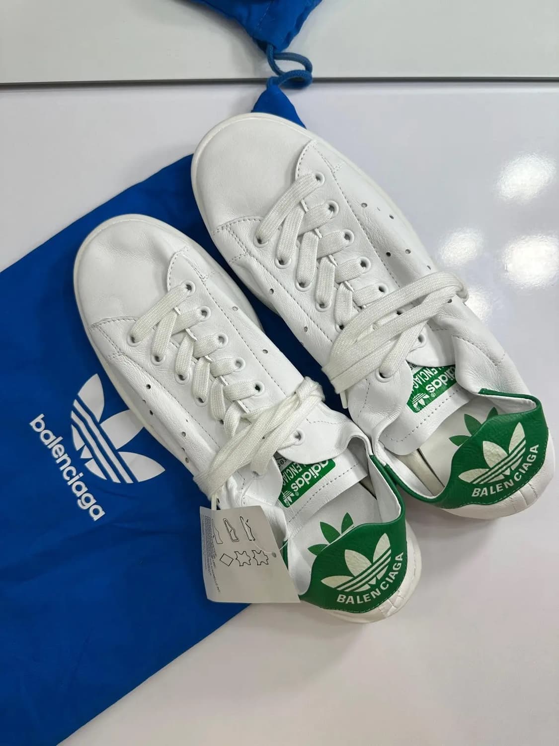 [270] 아디다스 발렌시아가 스탠스미스  상품이미지1
