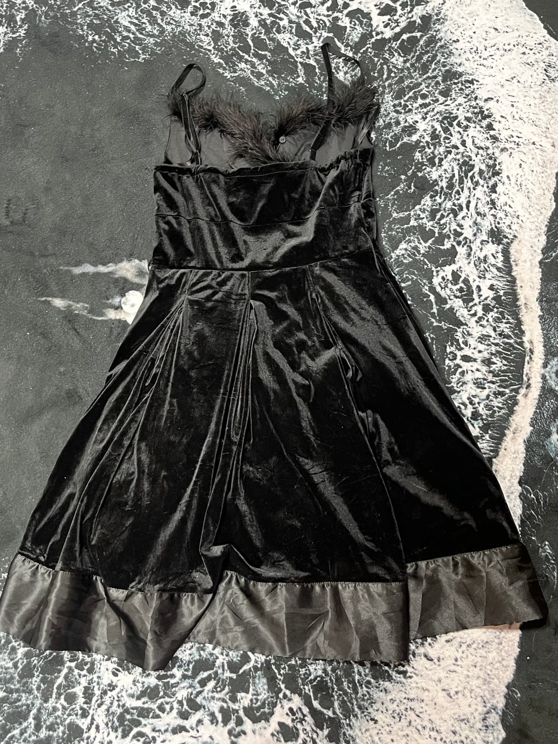 연말룩) 벨벳 실크 나시원피스 (퍼 탈부착가능) 상품이미지2