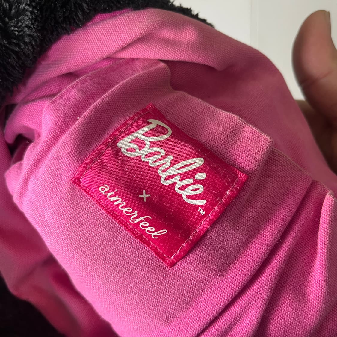 [Barbie x Aimerfeel] 바비x에메필 플리스 핸드백 상품이미지4