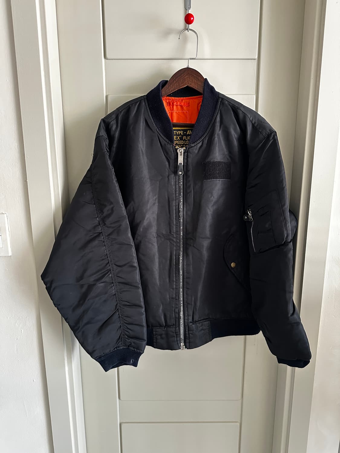 AVIREX MA-1 백 로고 플라이트 자켓 상품이미지1