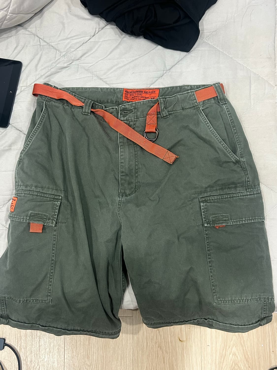 아베크롬비 벨티드 하프카고팬츠 상품이미지1