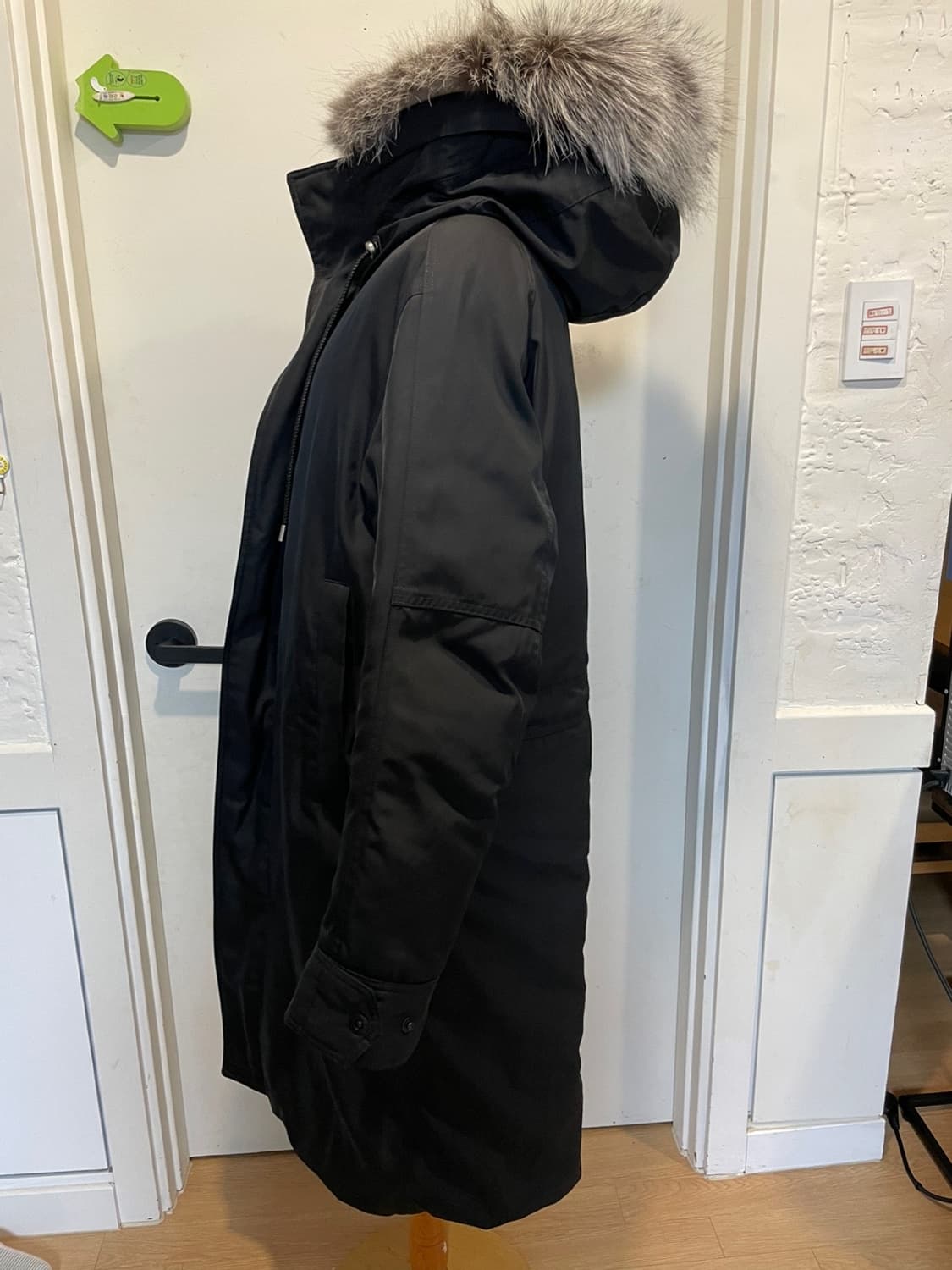 솔리드옴므  18fw 168 폭스퍼 패딩 블랙 상품이미지3