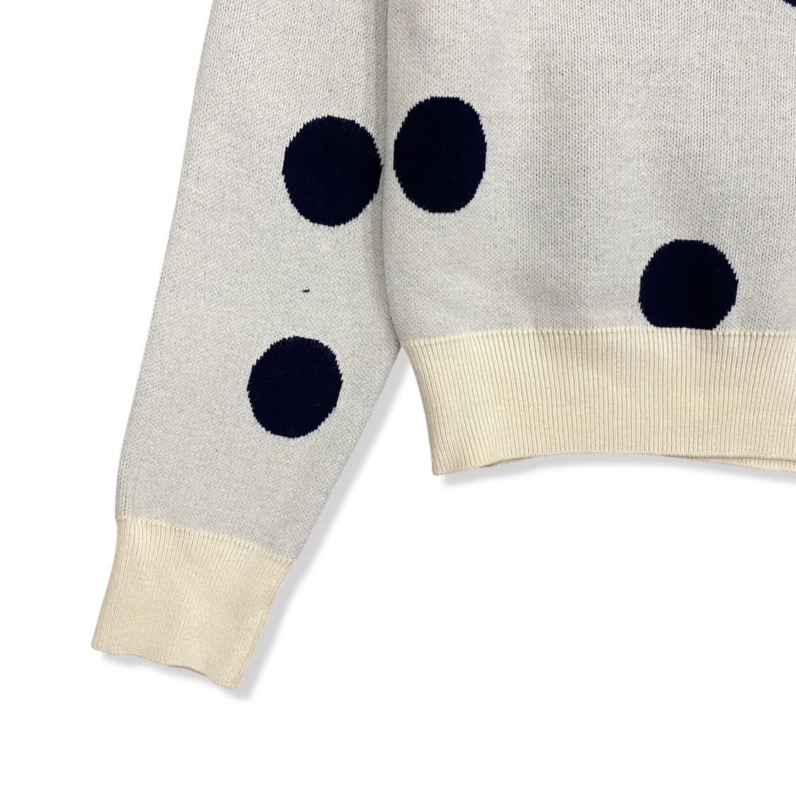 Puff Shoulder Big Dot Pattern Knit 상품이미지3