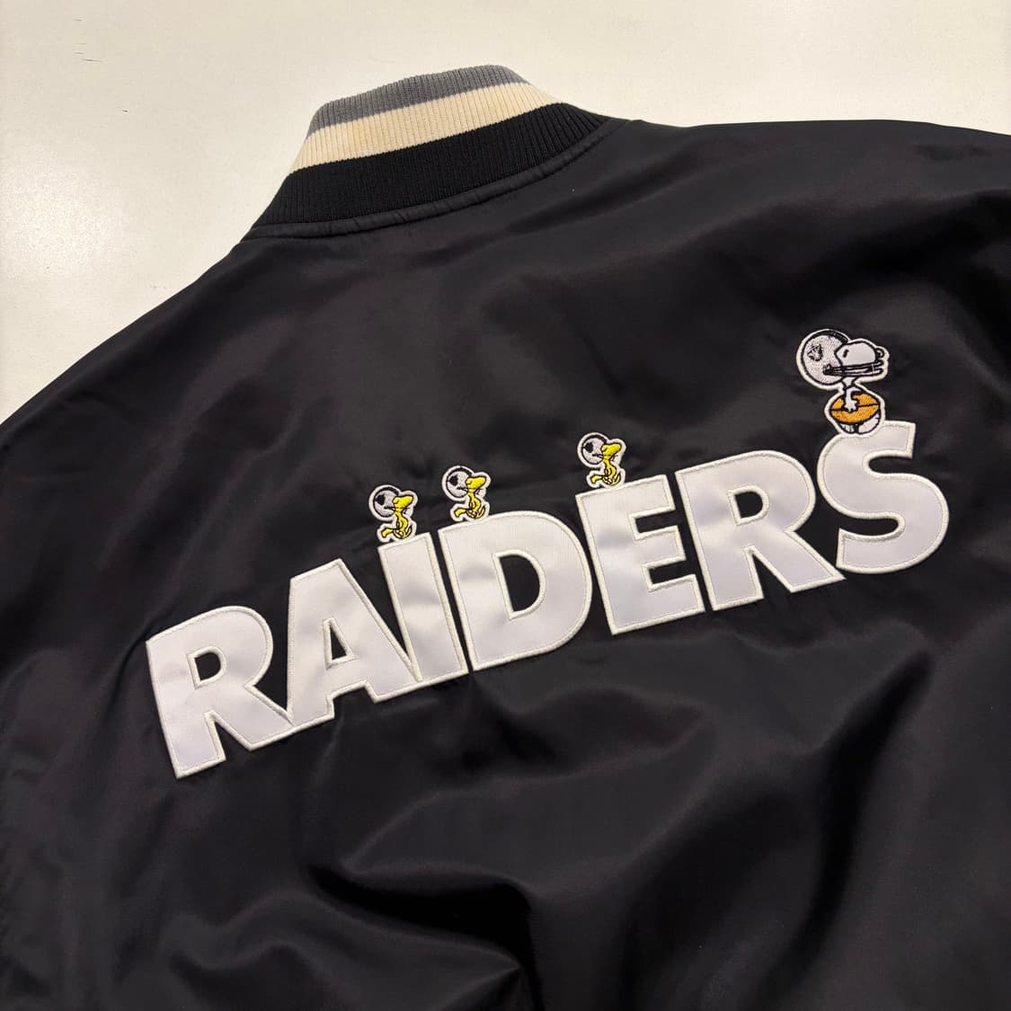 [110] 뉴에라 NFL 레이더스 스누피 블랙 스타디움 자켓 C397 상품이미지10