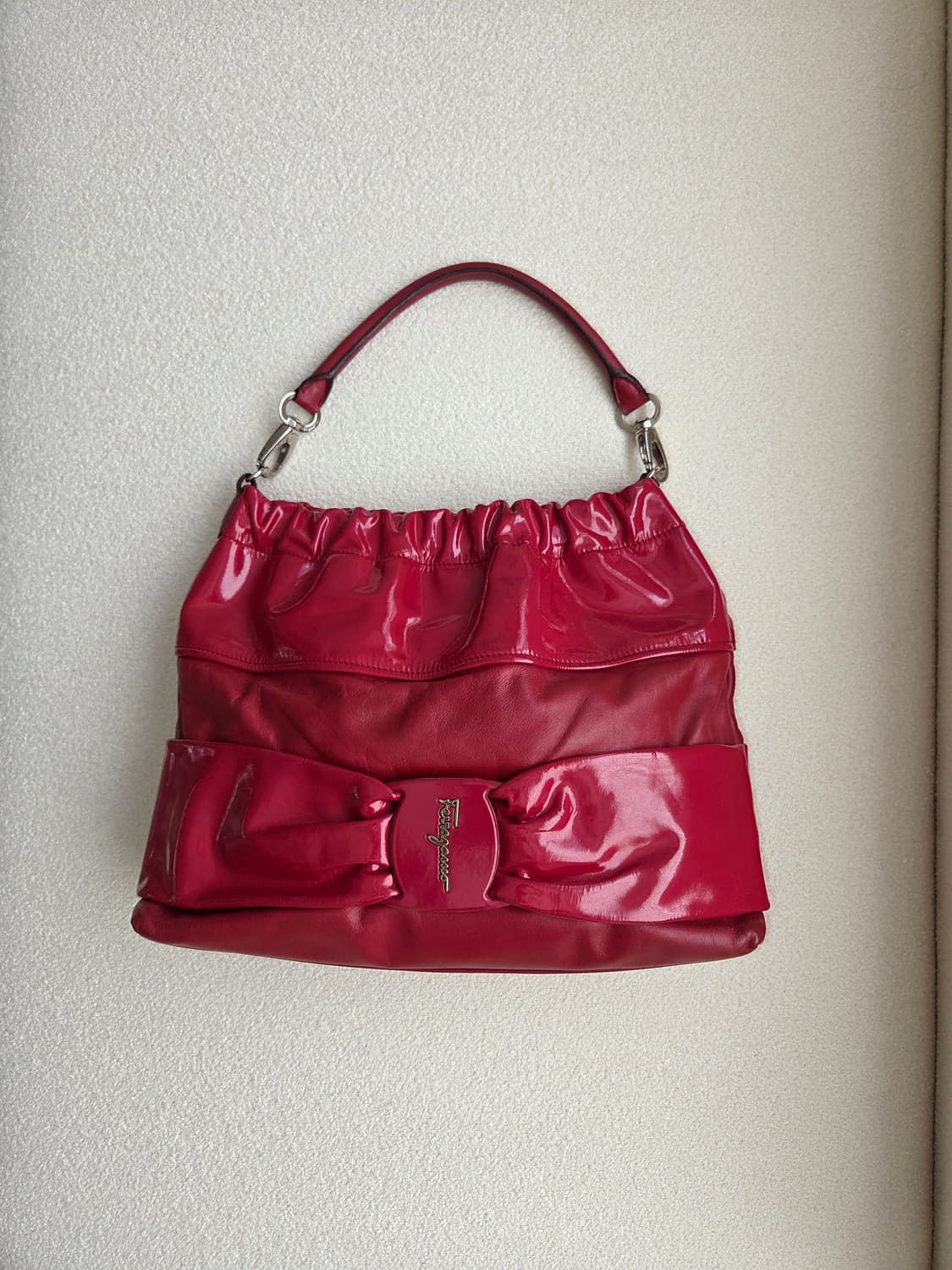 페라가모  리본솔더백 상품이미지1