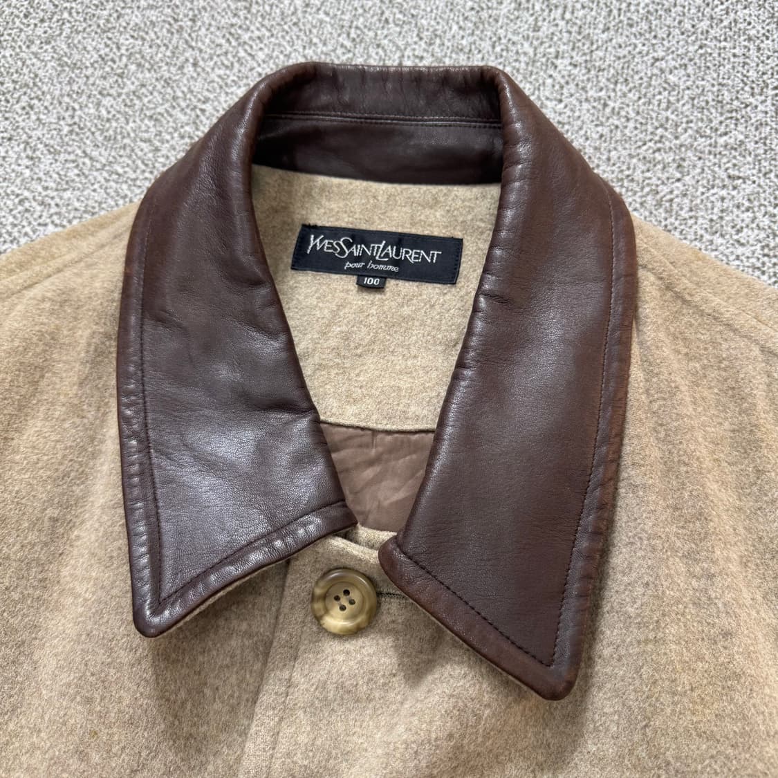 입생로랑 레더넥 코트 상품이미지2