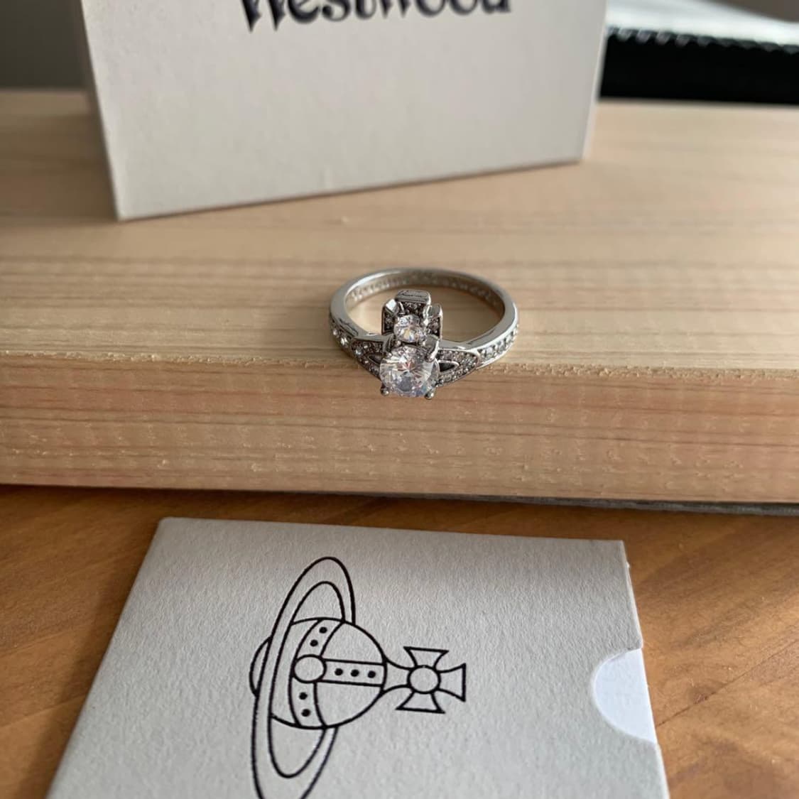 비비안웨스트우드 아카이브 크리스탈 큐빅 orb링 반지 상품이미지2