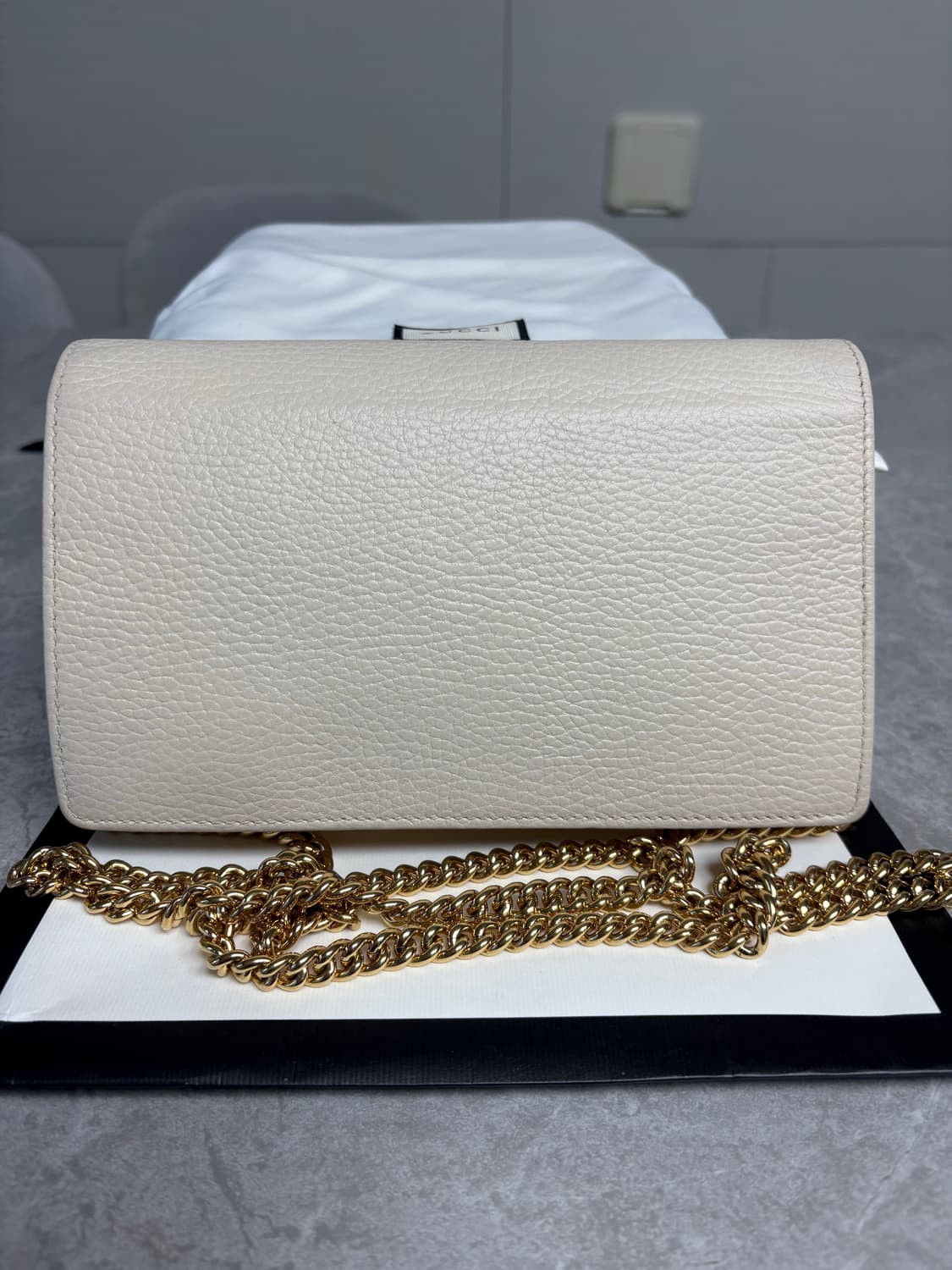 구찌 마몬트 미니 가죽 체인백 아이보리 상품이미지2