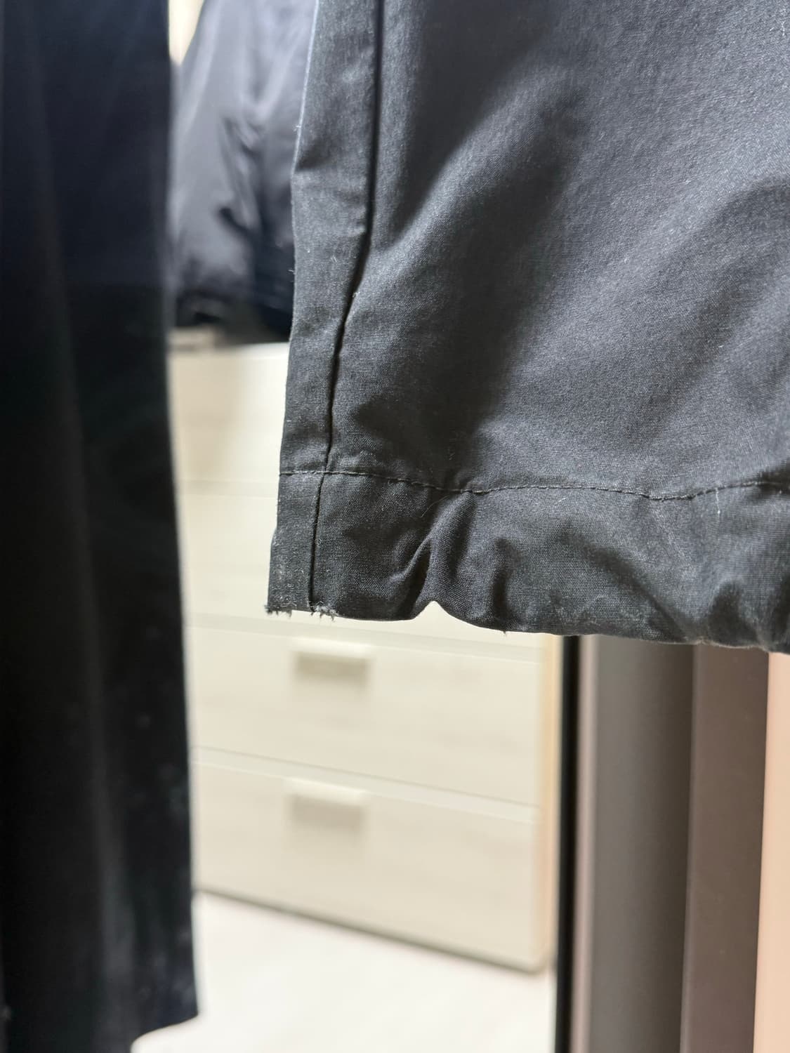 준지 24FW 브러쉬드 코튼 퍼커링 팬츠 블랙 52 상품이미지5