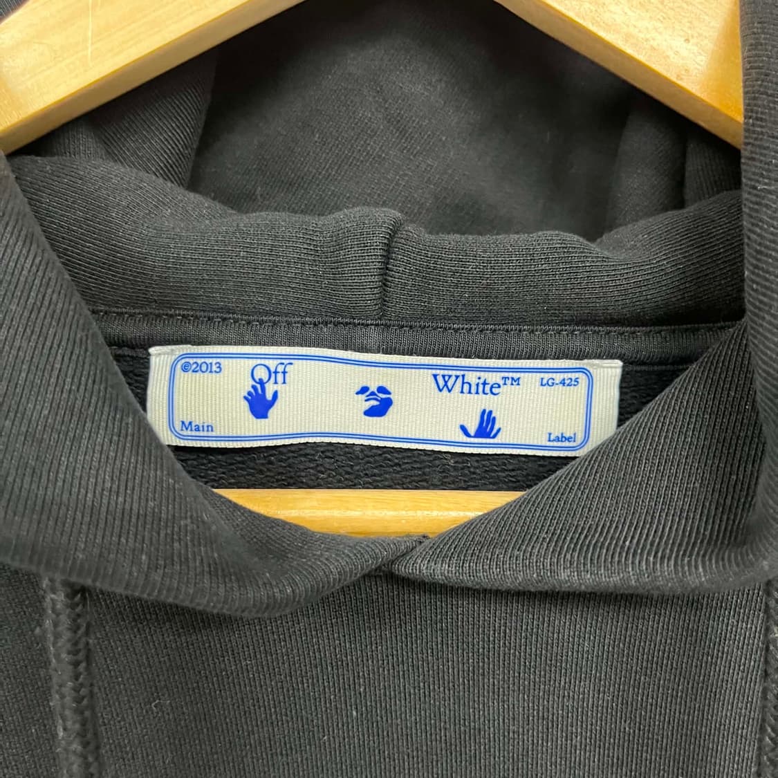 [M] 오프화이트 스프레이 에로우 후드티 스웻 셔츠 상품이미지3