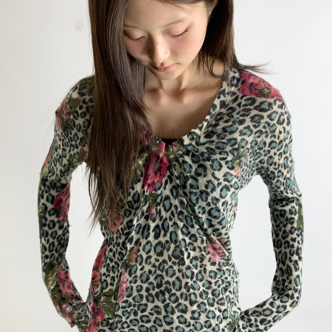 겐조 레오파드 플라워 패턴 알파카 브이넥 니트 상품이미지3